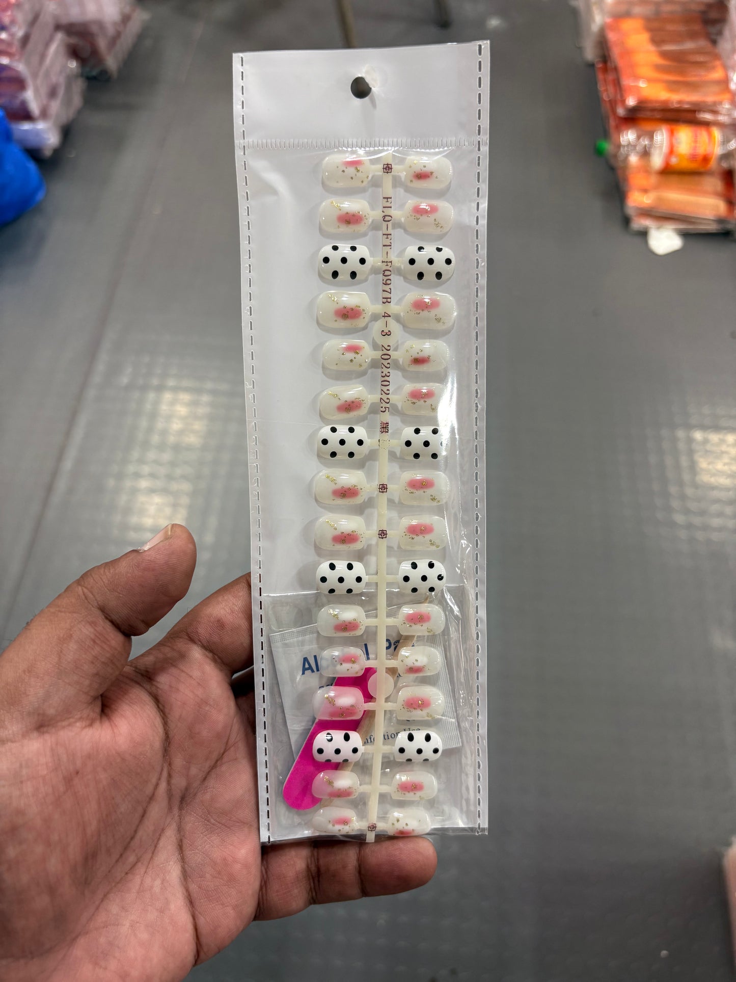 Mini Press-On Nail Kit