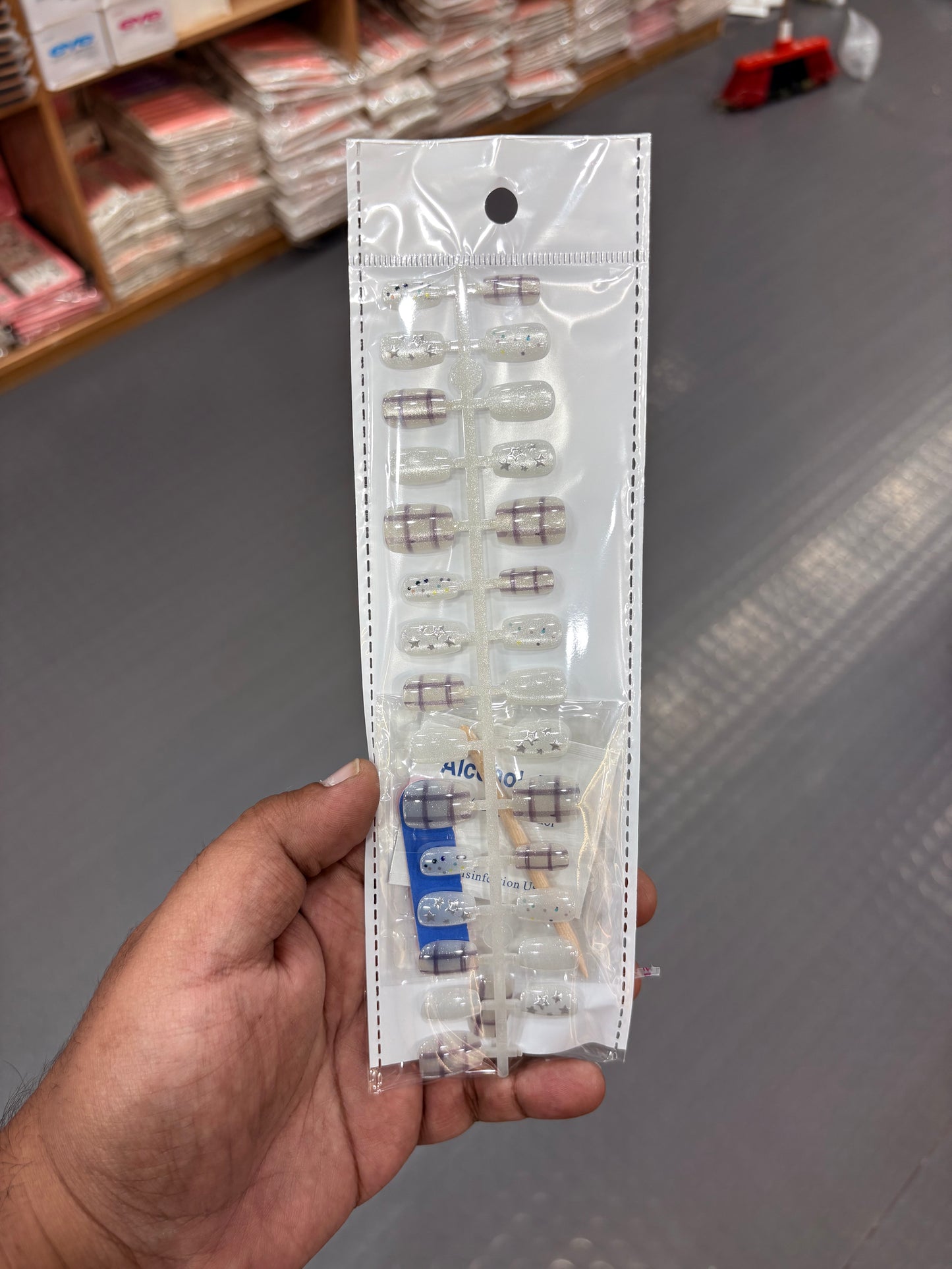 Mini Press-On Nail Kit