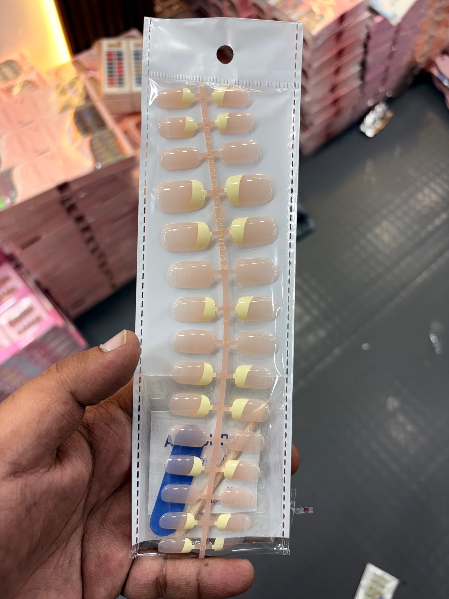 Mini Press-On Nail Kit