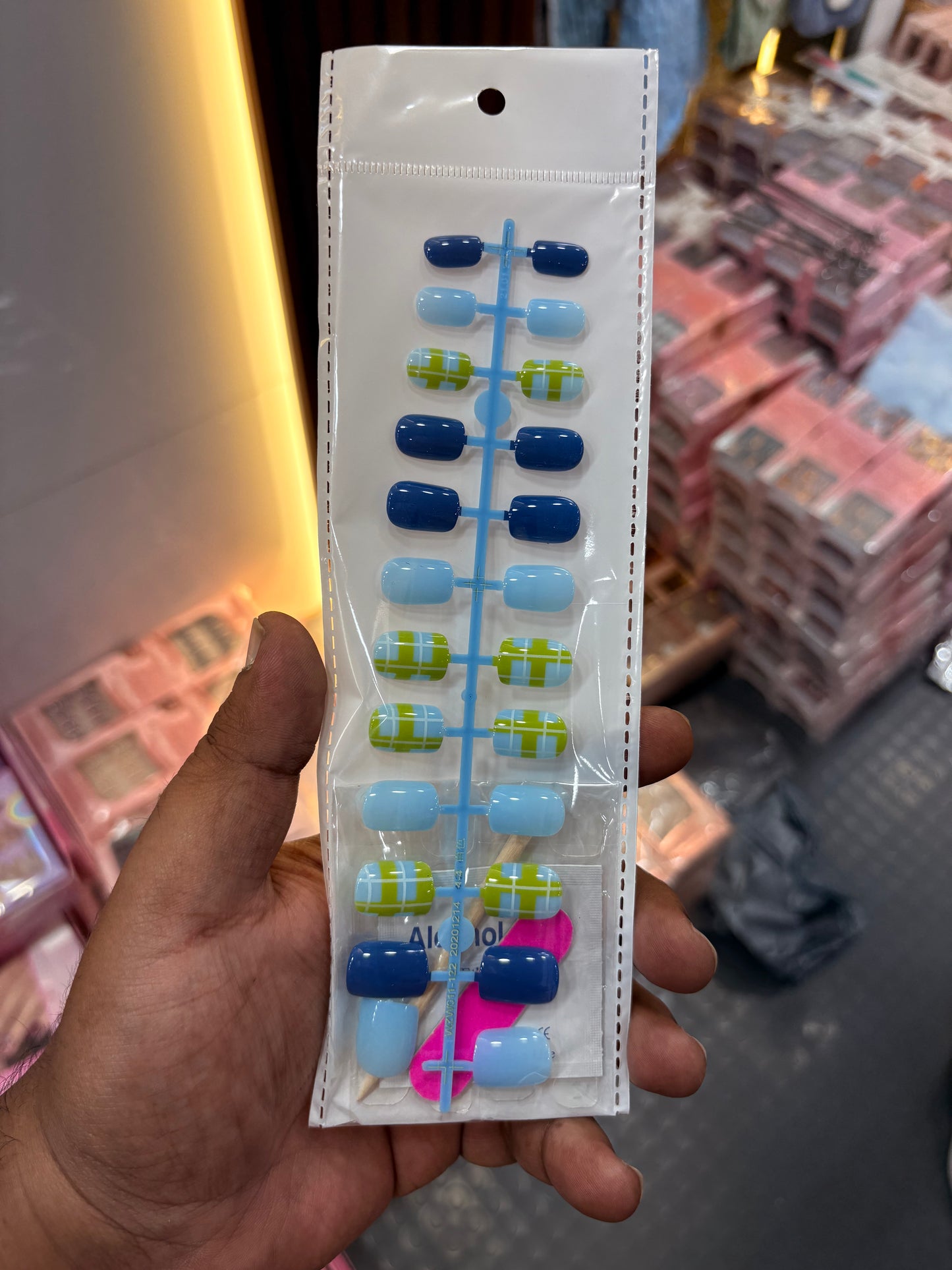 Mini Press-On Nail Kit
