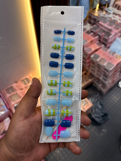 Mini Press-On Nail Kit